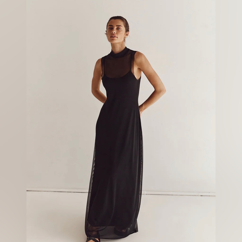 DISSH - JAGGER BLACK SLEEVELESS MAXI DRESS - M